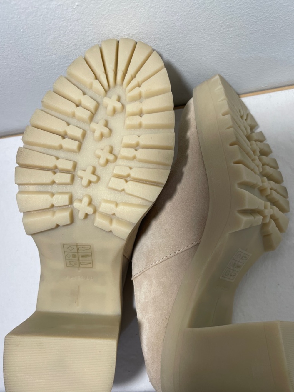 Dolce Vita Carry Women's Clogs Mules Platform Suede Lug Sole In Sand 8 - Picture 12 of 13